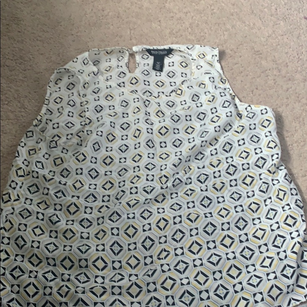 Silk White House Black  Market Size Medium Tank